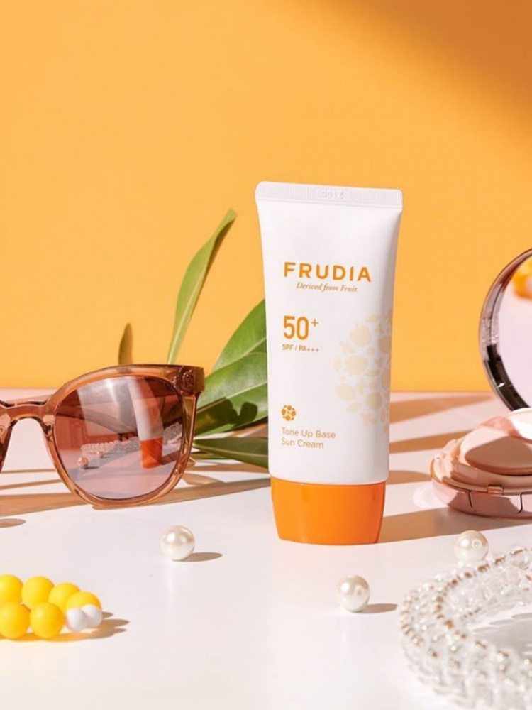 Солнцезащитная крем-основа выравнивающая тон кожи  FRUDIA Tone Up Base Sun Cream SPF50+ PA+++ - 50 мл - фото3