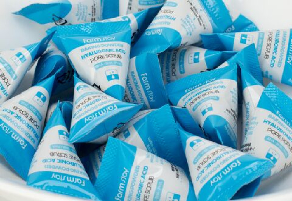 Скраб в пирамидках с содой и гиалуроновой кислотой FARMSTAY Baking Powder Hyaluronic Acid Pore Scrub 7гр - фото2