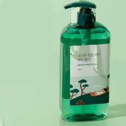 Гель для душа успокаивающий с экстрактами сосны и центеллы Round Lab Pine Calming Cica Body Wash 400ml - фото